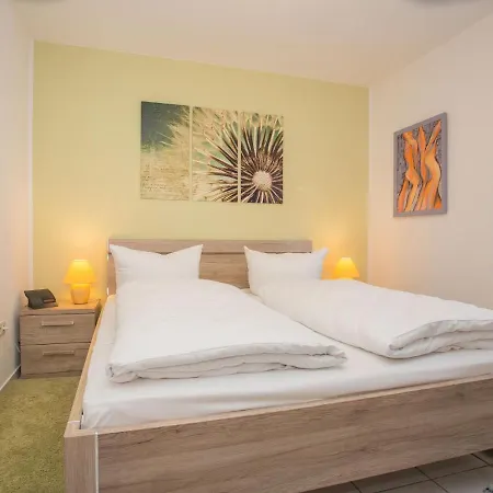 Cosy, Fully Furnished And Modern Flat At The Edge Of The Forest *